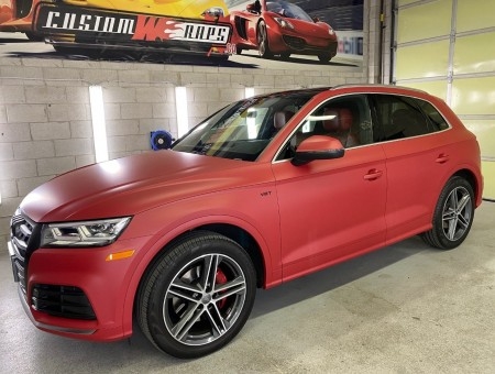Audi Q5 matte metallic red