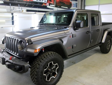 Jeep Gladiator Satin Dark Grey