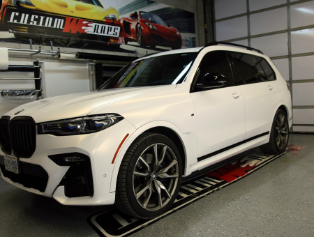 BMW X7 Satin Frozen Vanilla